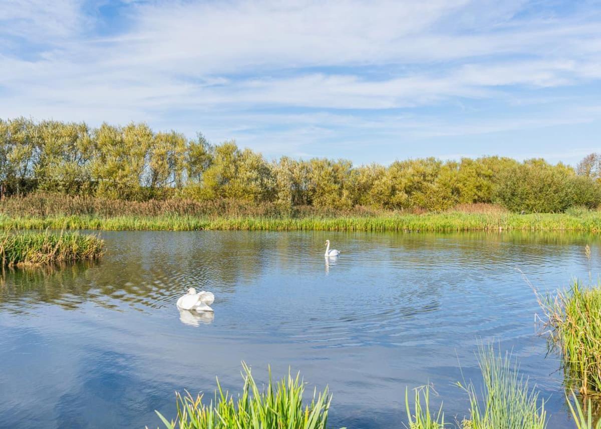 Waterside Hambleton Lakeside Lodges Poulton-le-Fylde Esterno foto