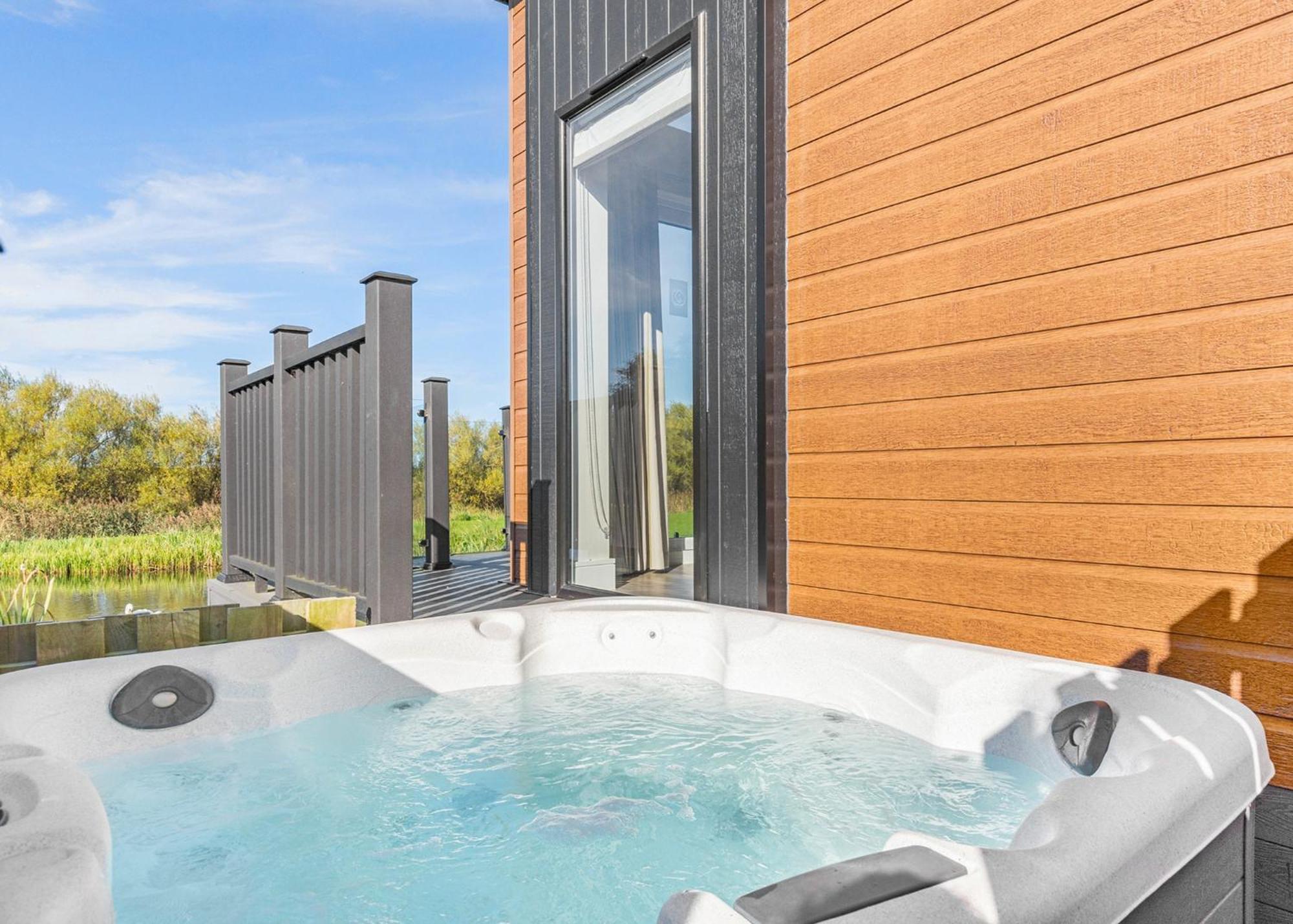 Waterside Hambleton Lakeside Lodges Poulton-le-Fylde Esterno foto